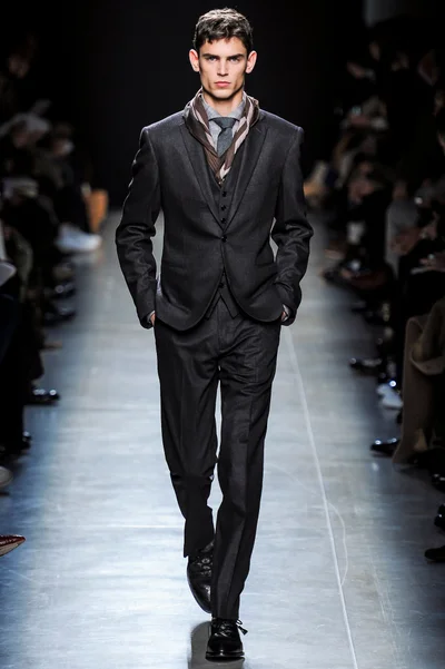 Look 37